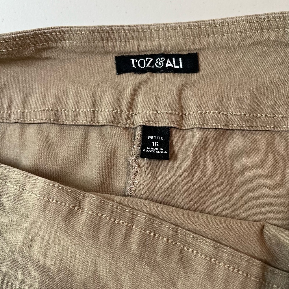 Roz & Ali Tan Ankle Cropped Pants classic Collection, size 16P - Picture 6 of 11